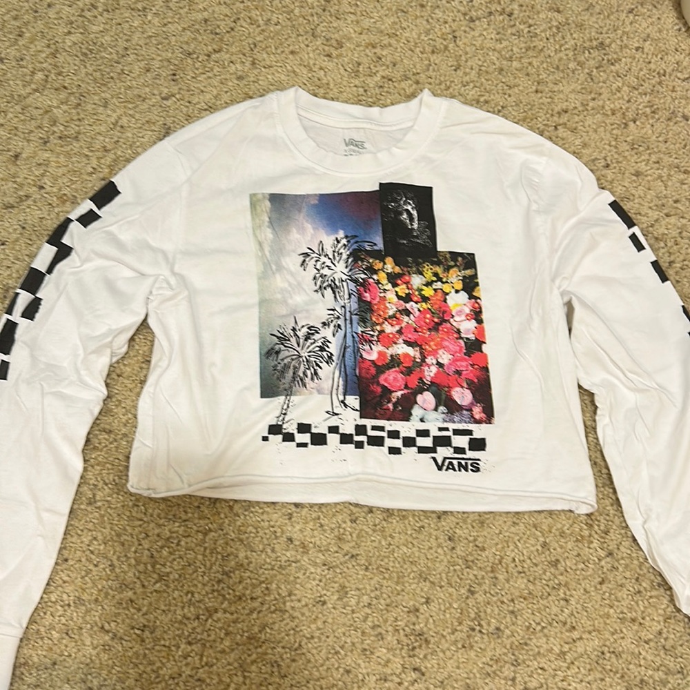 VANS crop tee with design in front, Long Sleeve *New Condition*